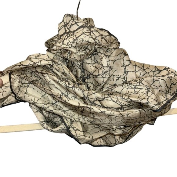 burmel italy Vintage hand rolled sewn cream black innk line rectangle sc… - Picture 4 of 4